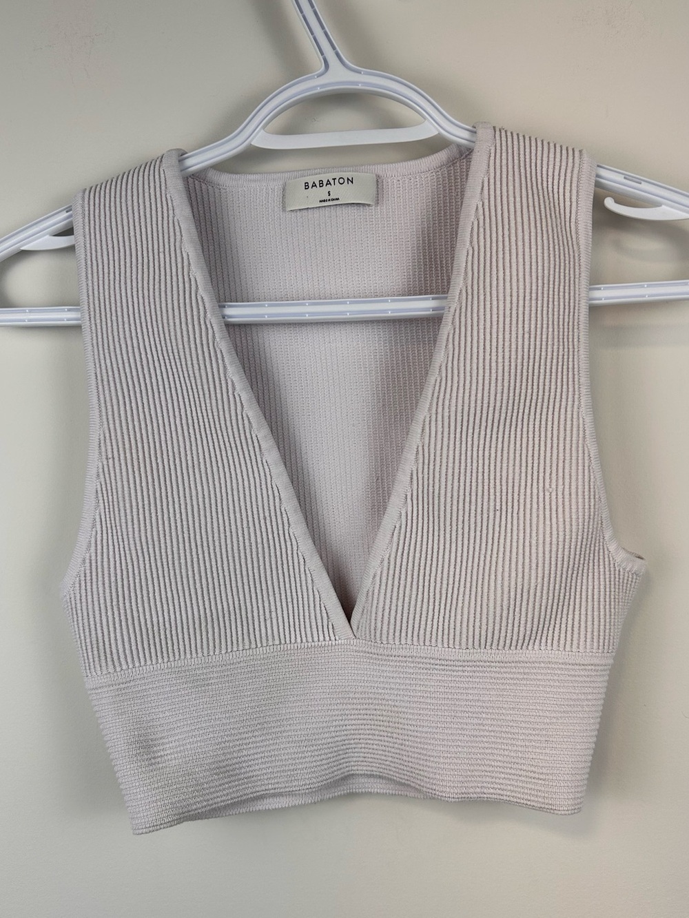 Babaton Sculpt Knit Cropped Tank Top Size S Purple V-Neck